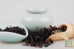 如何判断一款新茶的陈化潜力？